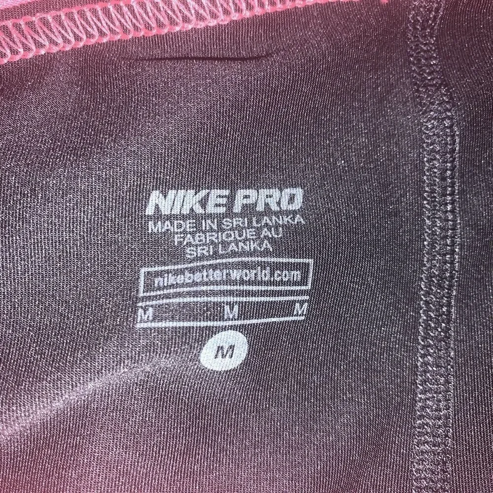 Women’s Nike leggings. Size medium.